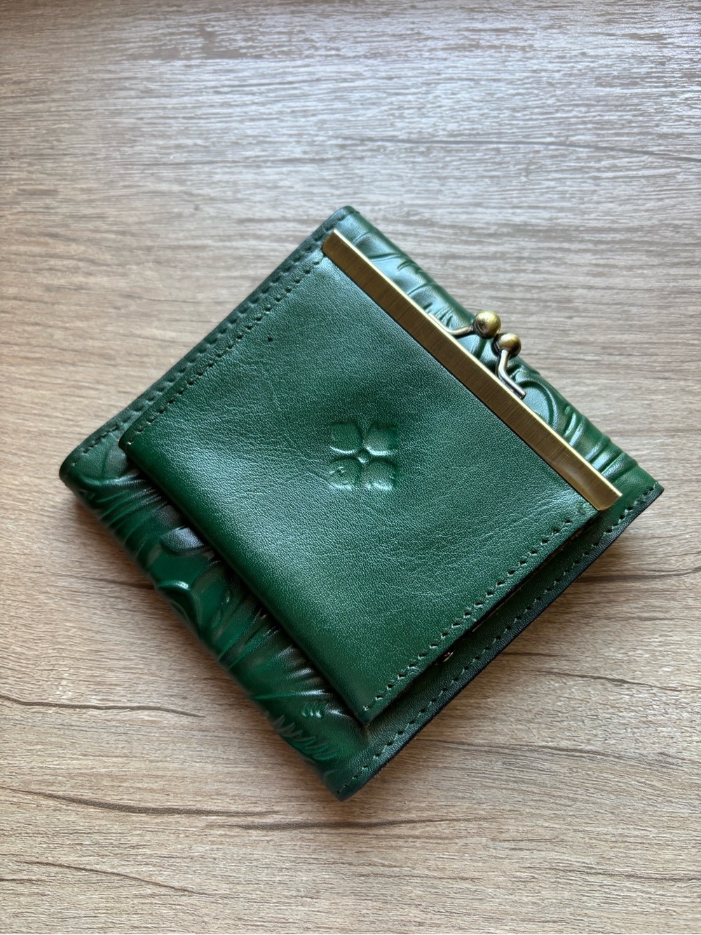 Patricia Nash Green Leather Wallet - Picture 2 of 4